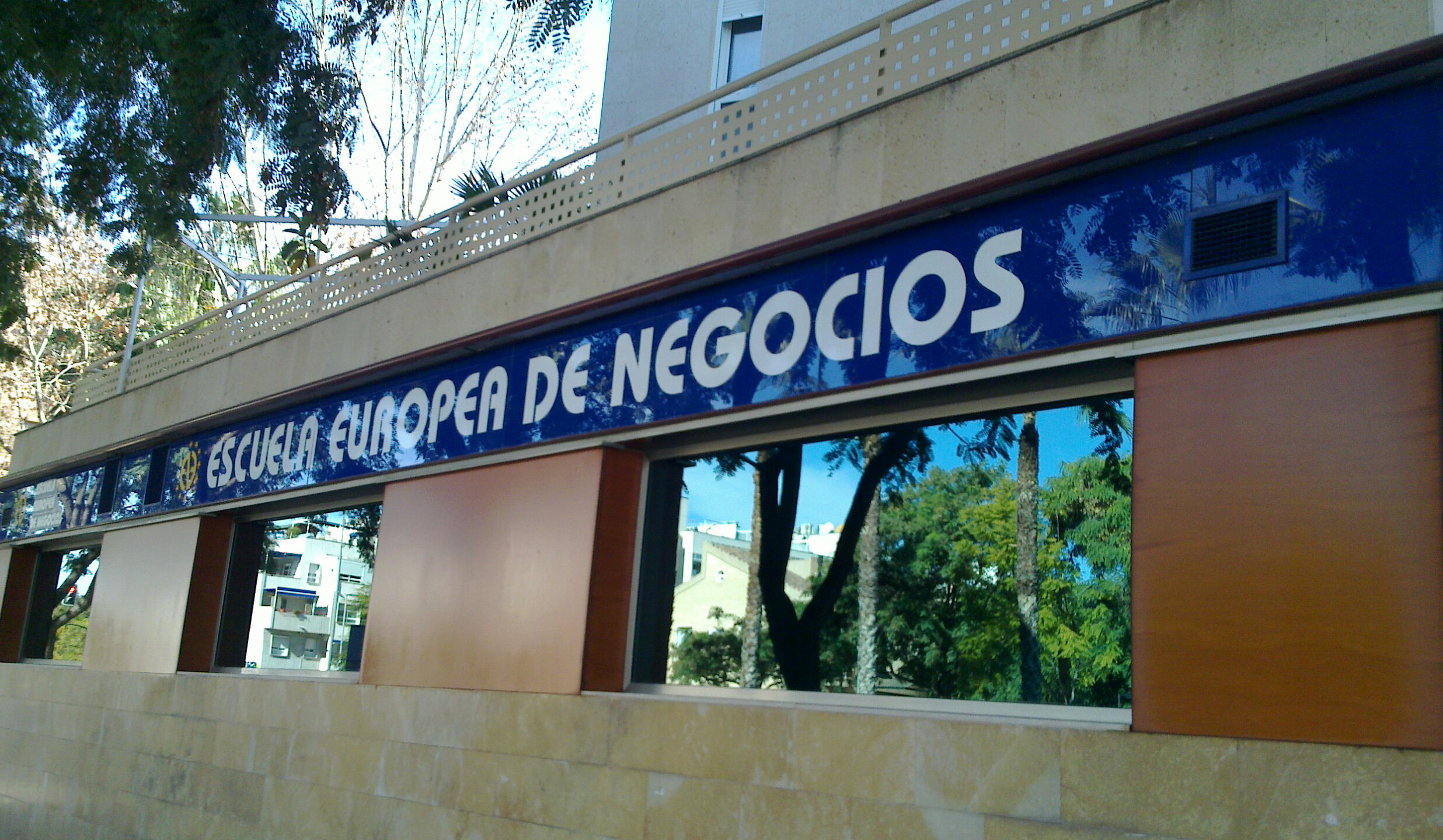 Escuela Europea de Negocios